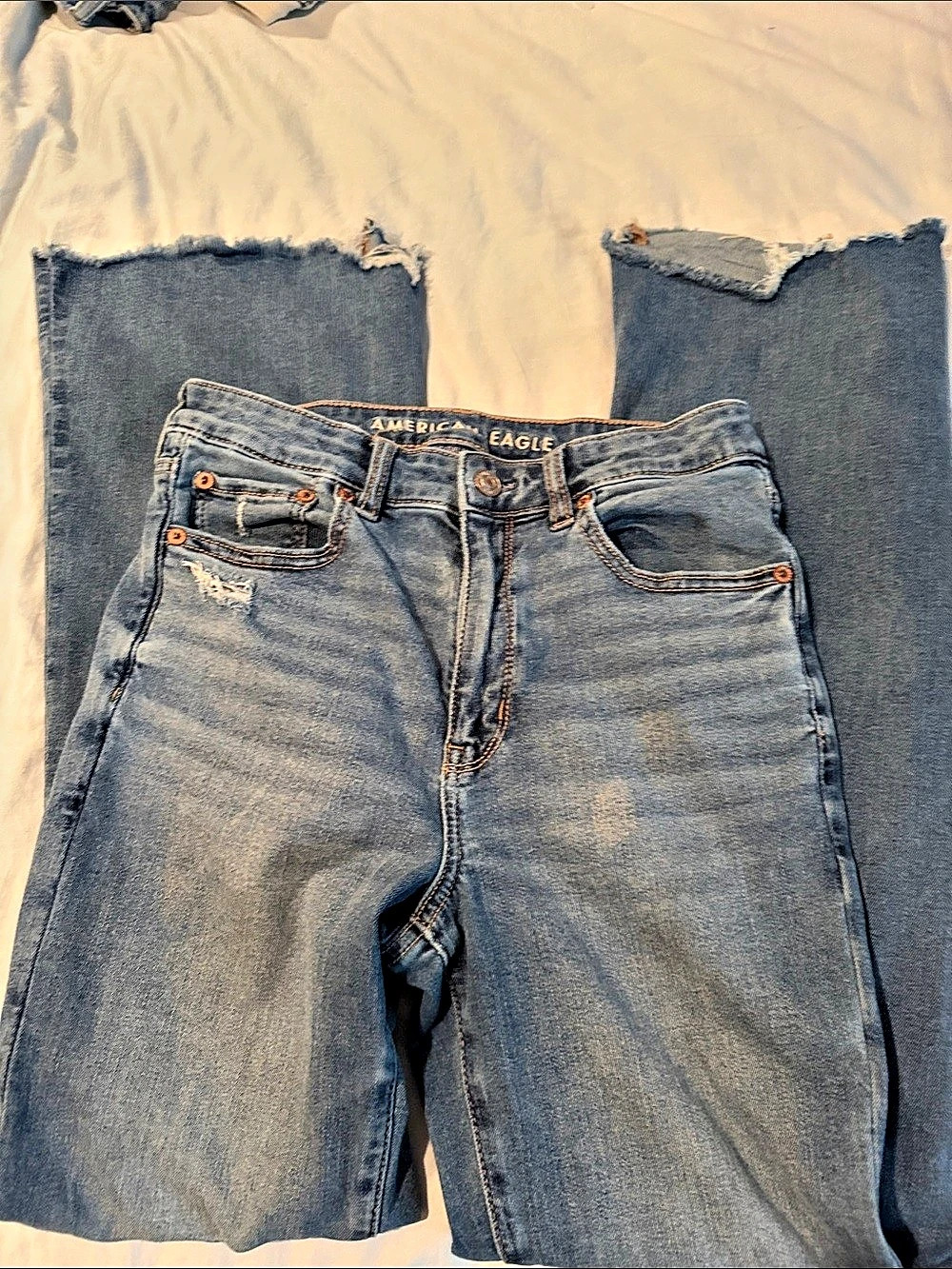 American Eagle Super High-Rise Flare Jeans in Blue Size 6